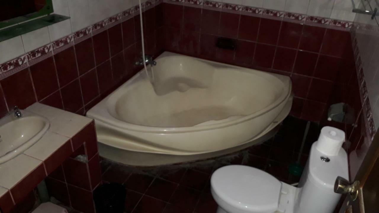 Jabu Rosmina Citeureup Bagian luar foto